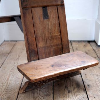 Unusual Easel Chair