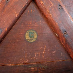 Bee Keeper's Table