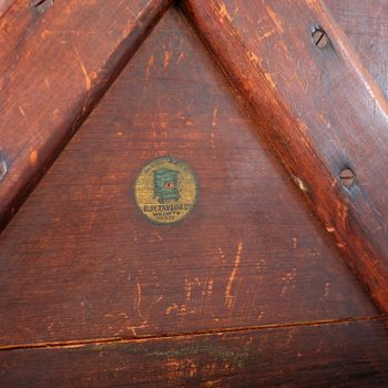 Bee Keeper's Table