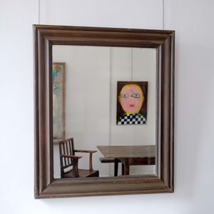 Mirrors image