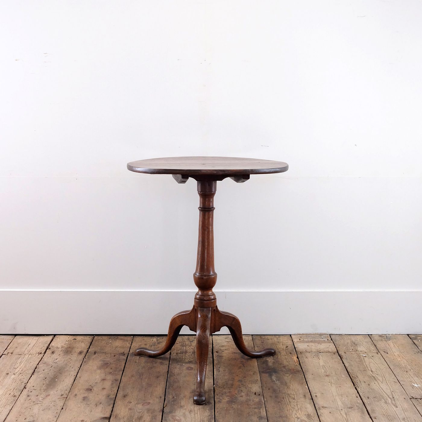 Antique Oak Side Table › Puckhaber Decorative Antiques › specialists in