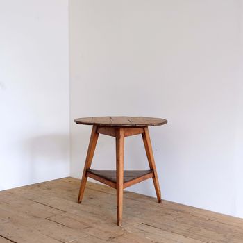 Early 19th Century Cricket Table