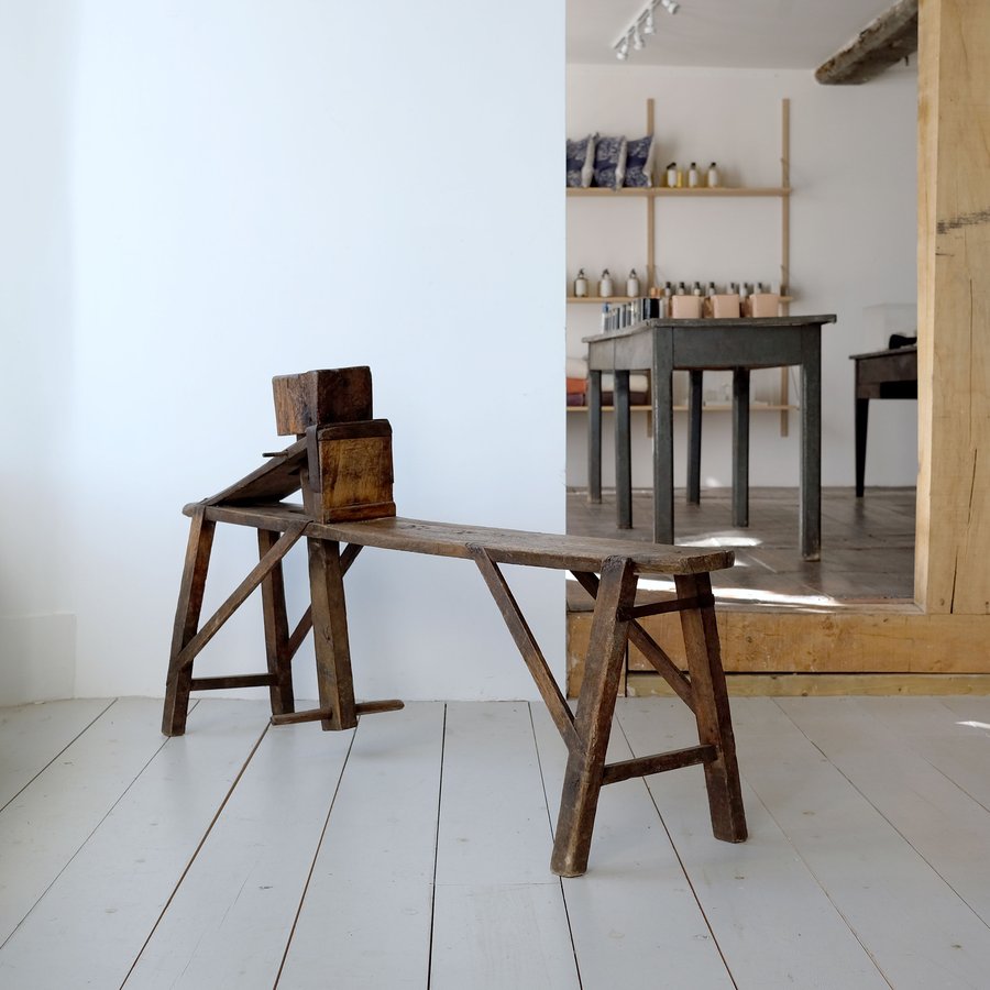primitive_workbench_6.jpg.