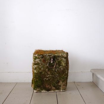 Antique Sandstone Tethering Block