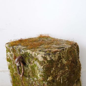 Antique Sandstone Tethering Block